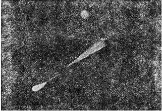  «Сброс» кометой Галлея 6 января 1986 г. частей разрушившейся твердой оболочки